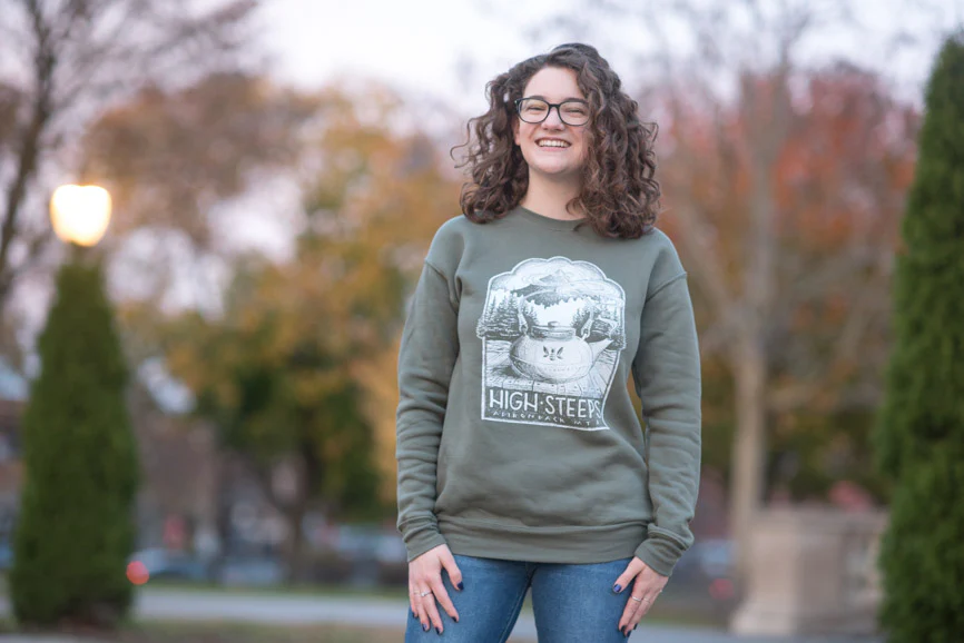 High Steeps Sweatshirt in Olive Green - Image 2